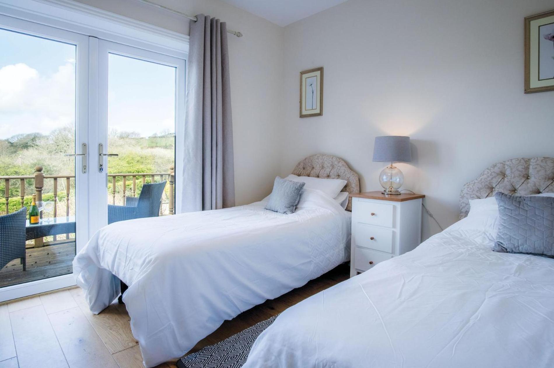 Sorrento - 3 Bed Holiday Home - Wisemans Bridge Stepaside  Bagian luar foto